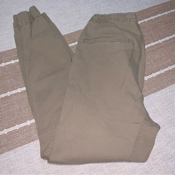 Divided by H & M. Men’s 30 $10 - Picture 2 of 3